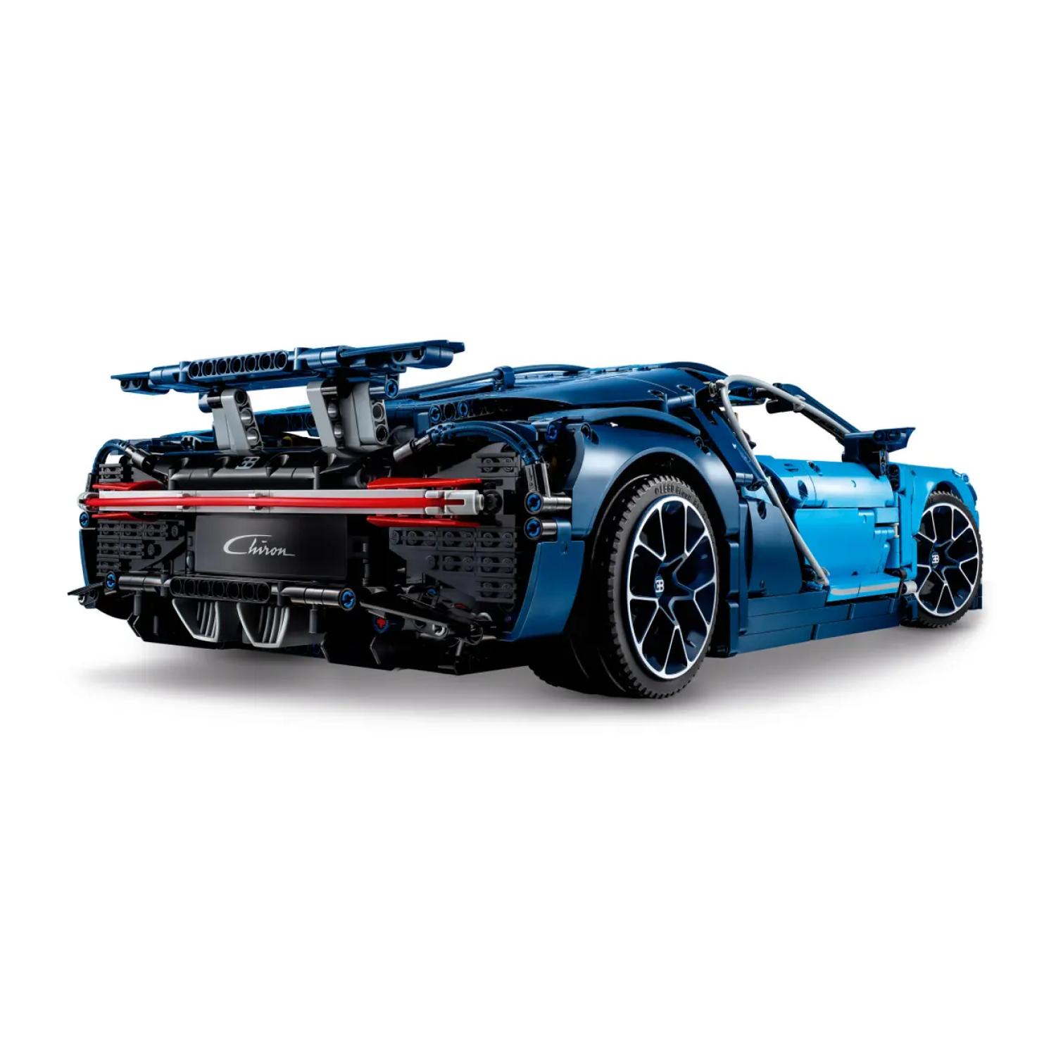 Конструктор LEGO Technic Bugatti Chiron, 3599 шт - 4