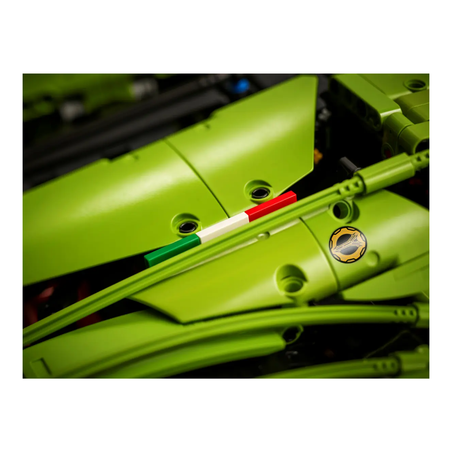 Конструктор LEGO Technic Lamborghini Sian FKP 37, 3696 шт - 9