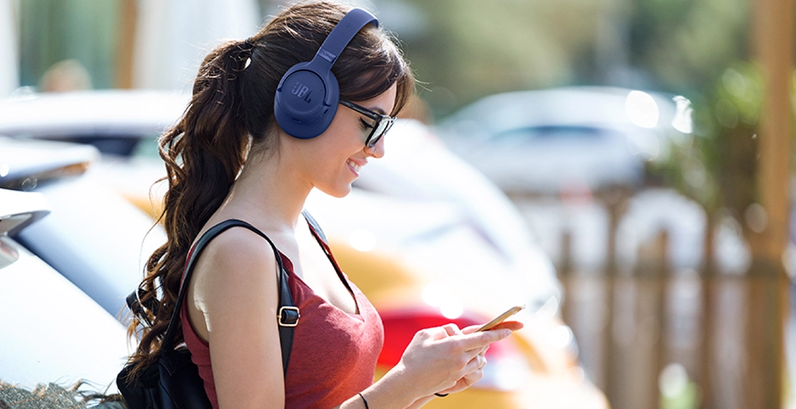 Беспроводные наушники JBL Tune 780NC чёрный Беспроводные наушники JBL Tune 780NC чёрный - 1